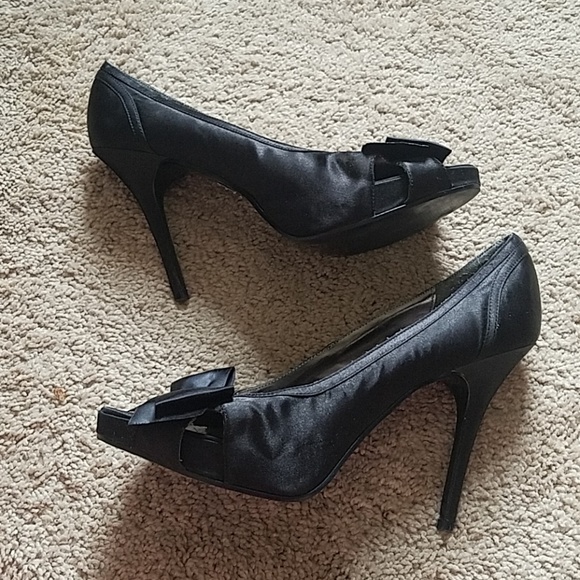 Bakers Black High Heels with Bow and Peep-toe